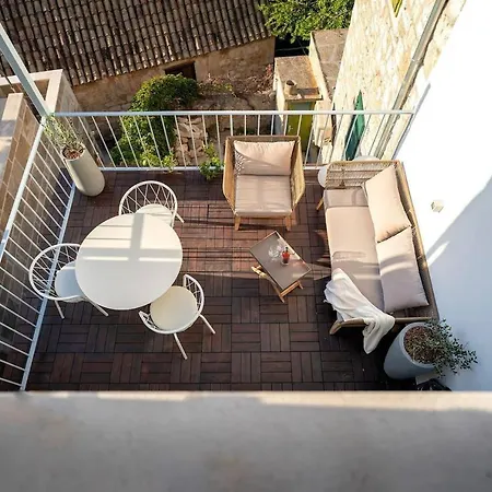 Good Vibrations In Center Luxury 80M2 For 2P Daire